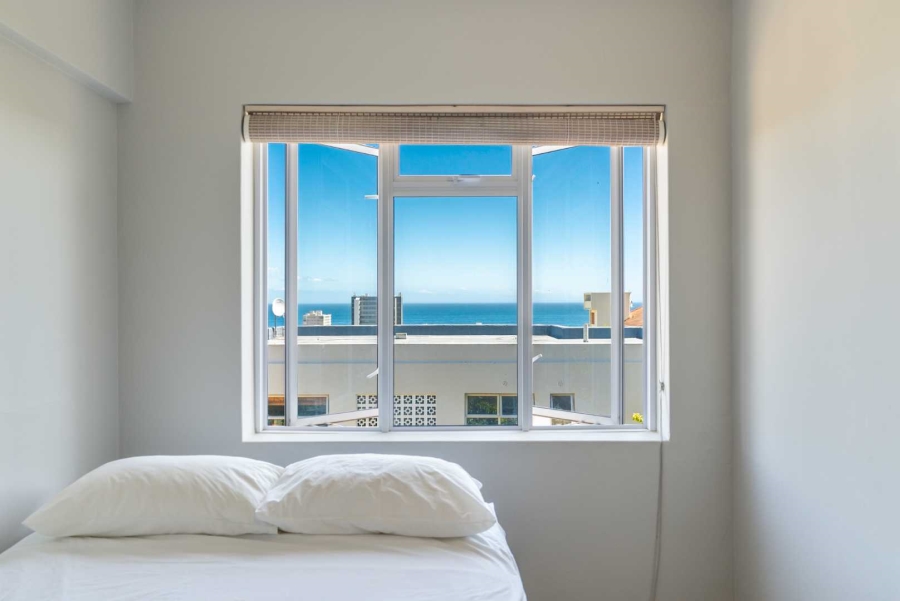 2 Bedroom Property for Sale in Sea Point Western Cape
